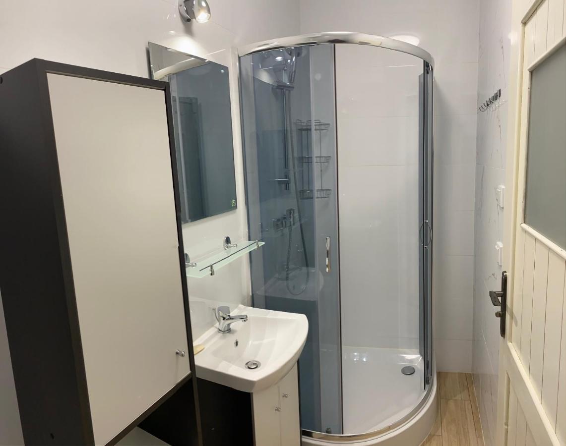Hostel Czecha Warszawa Eksteriør billede